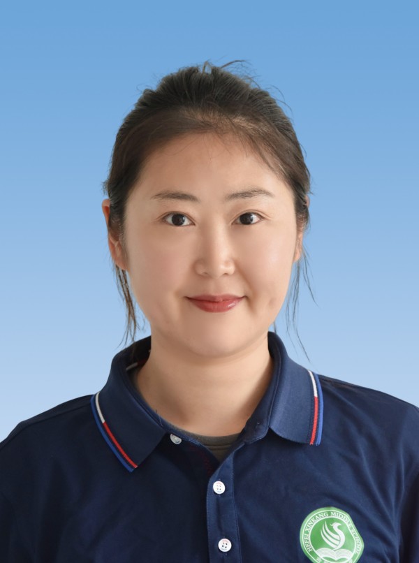 张盼盼   英语教师