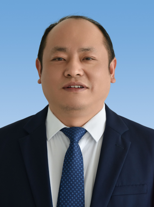 段方 高中部校长