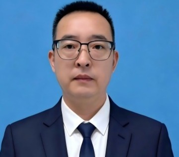 刘振 高中部教学副校长